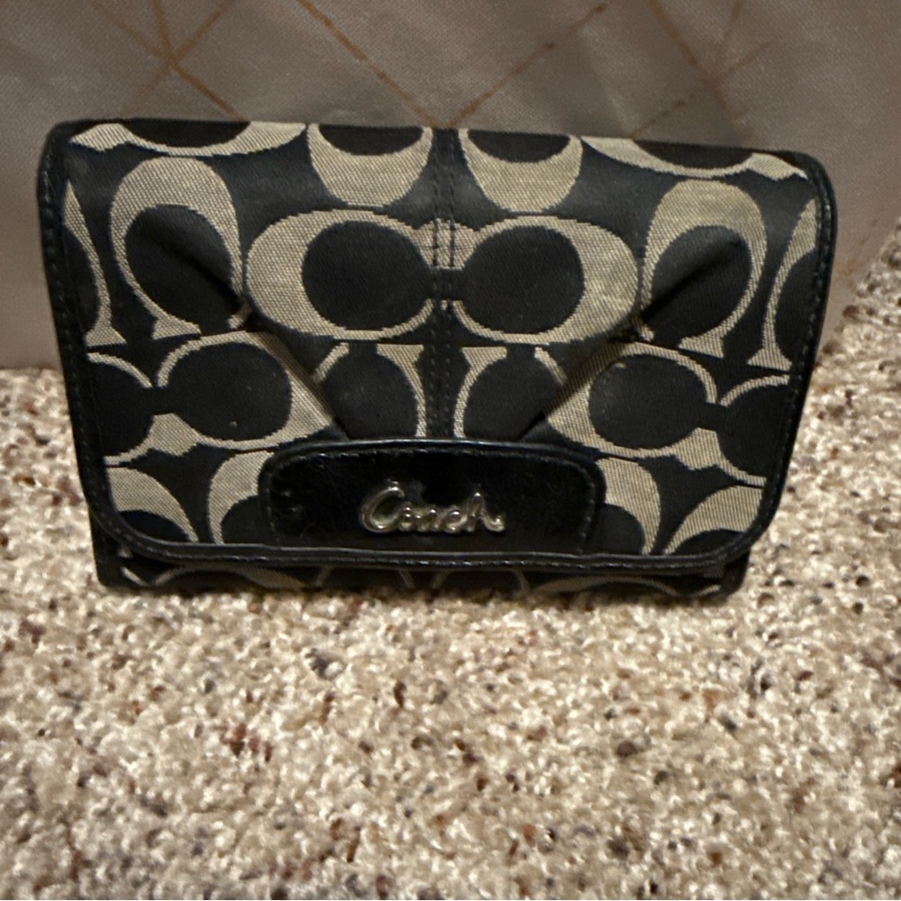 Coach Signature Trifold Pleated Leather Trim Wallet Black